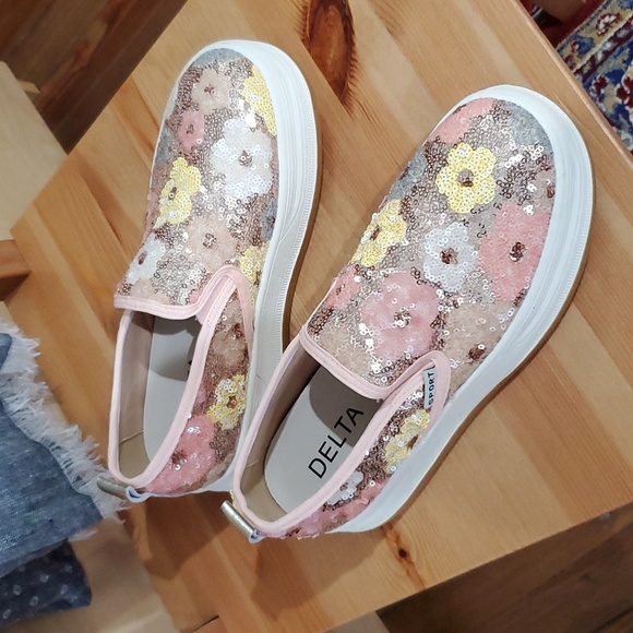 Sequin Sneakers - Picture 3 of 16